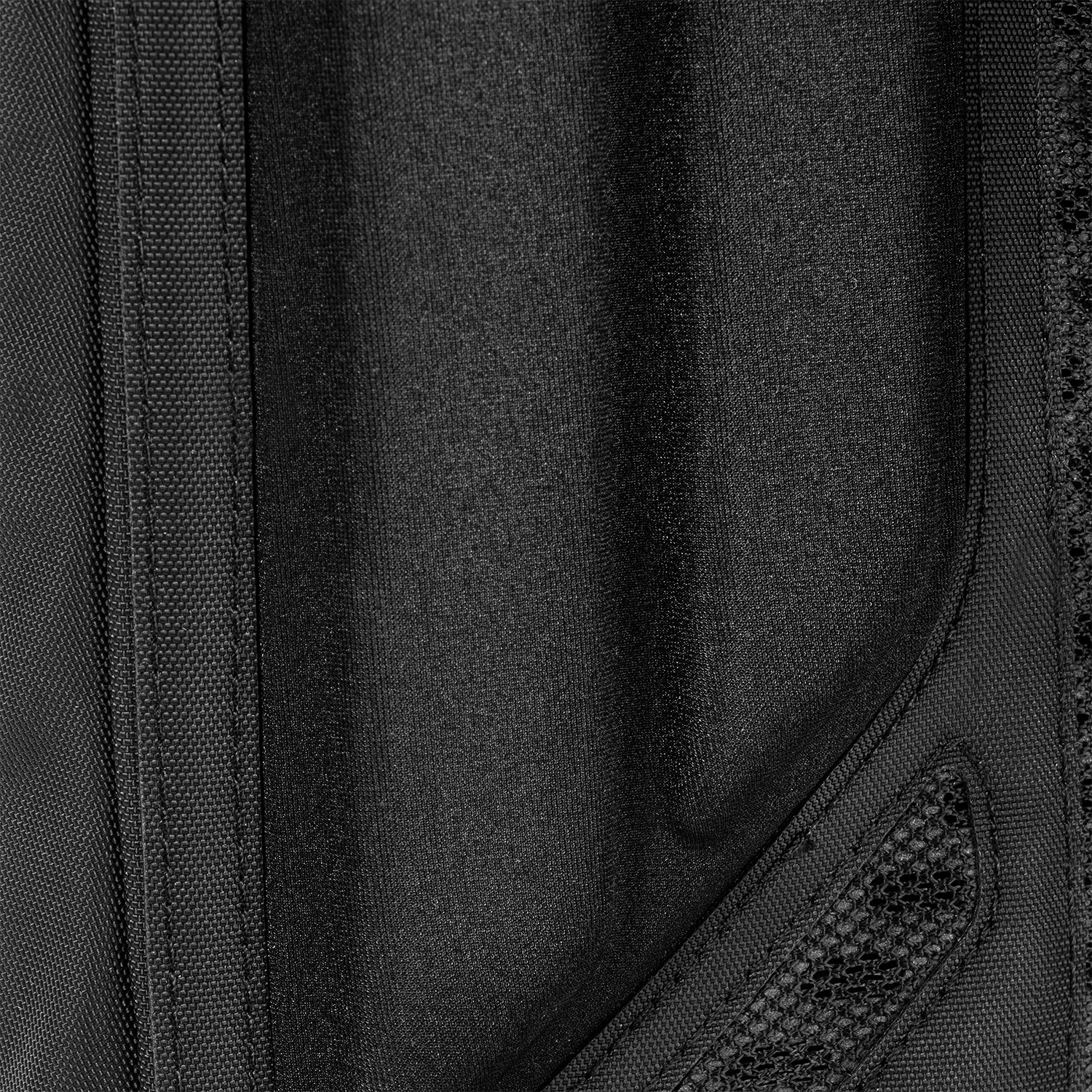 paragon-hydration-pack-q9 Paragon_Black_Texture.png