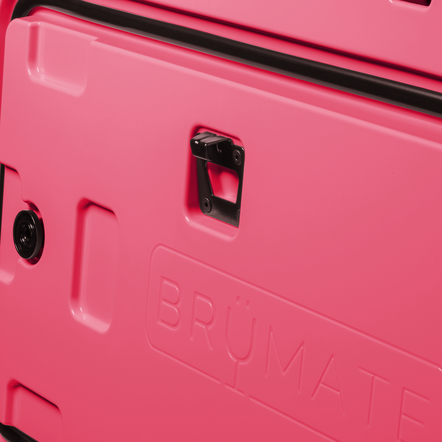 brutank-r0 brutank-55qt-neonpink-bottle-opener.png