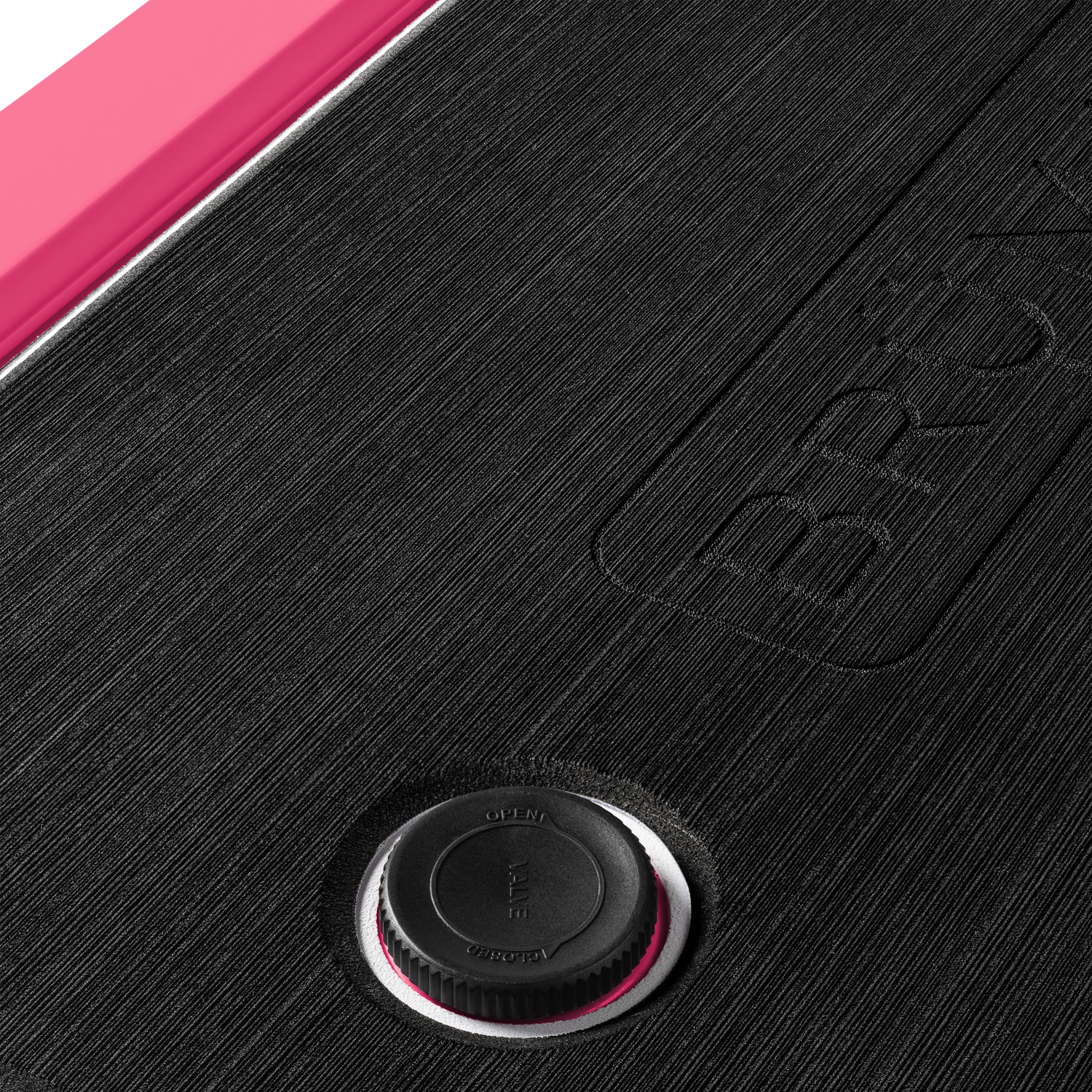 brutank-r0 brutank-55qt-neonpink-vent.png